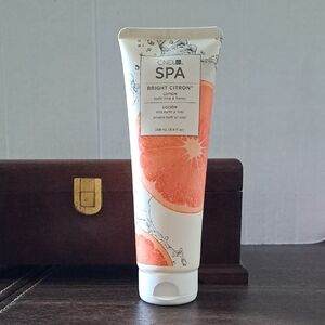 Bright Citron Lotion Kaffir Lime And Honey CND SPA